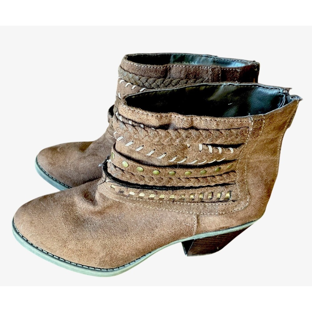 Sugar Womens Almond Toe Suede Brown Block Heel Booties Boots Studded 7.5 M - Picture 3 of 6